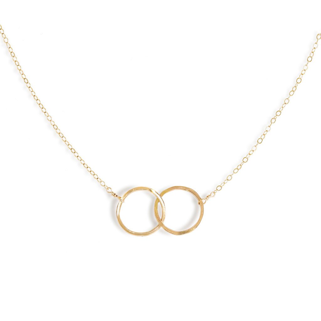 gold interlocking circle necklace