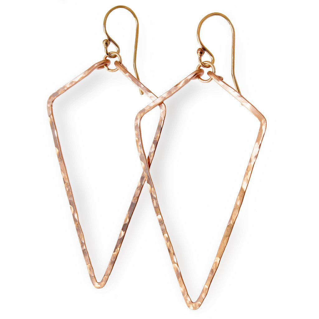 gold arrowhead earrings delicate geometric hammered earrings by delia langan jewelry